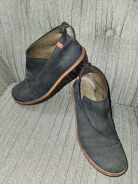 🍉El Naturalista 39 Blue Slip-On Leather Ankle Shoes.